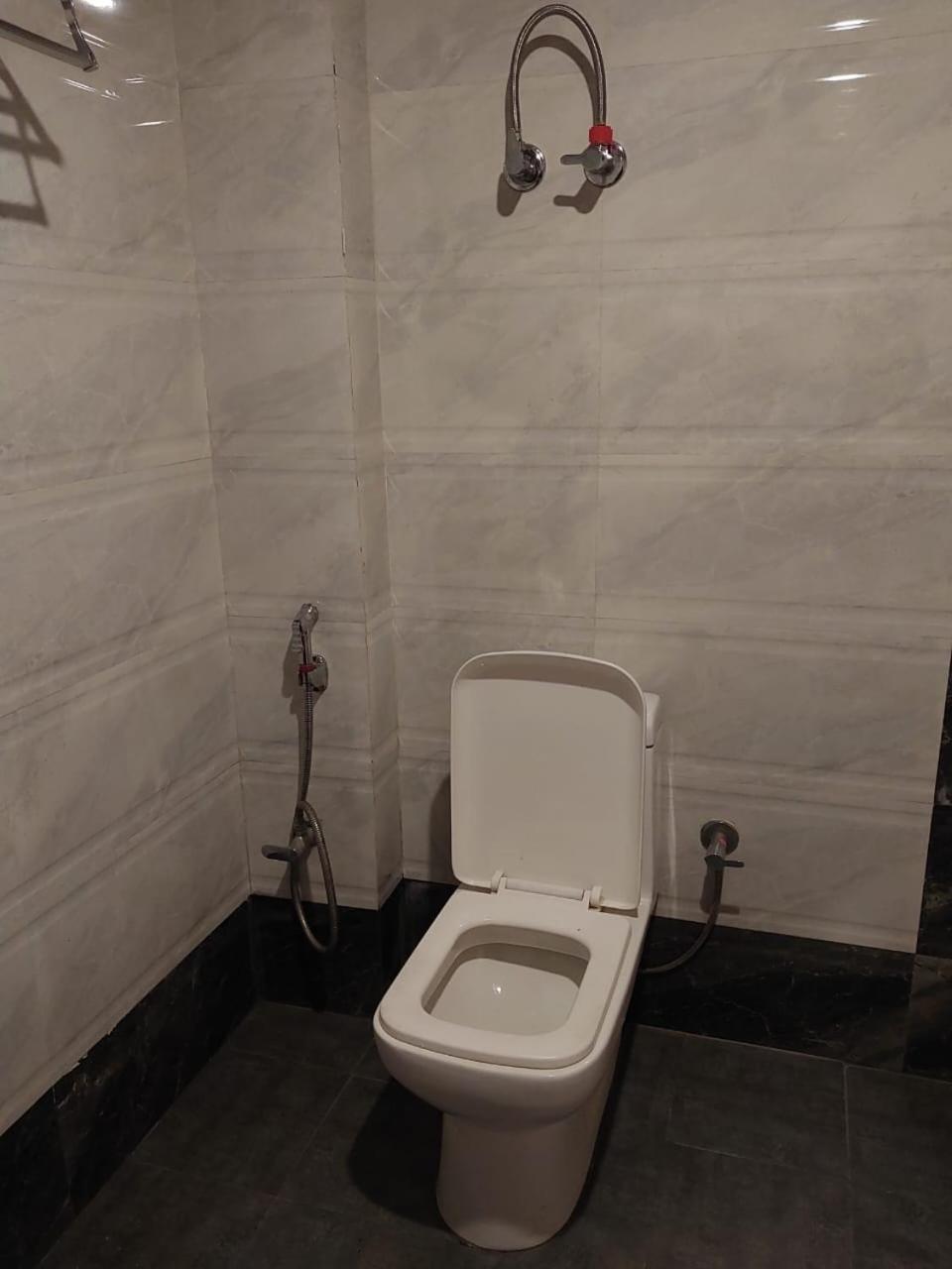 Hotel Di Villa Manāli Eksteriør billede
